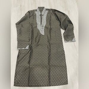 Men’s Embroidered Kurta – Brand New – Size Medium